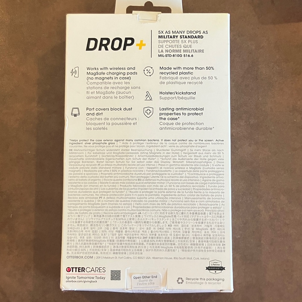 NWT OtterBox Defender Pro Black Case for iPhone 14 Pro - Picture 3 of 3